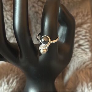 Vintage Sarah Coventry Pearl Rhinestone Ring